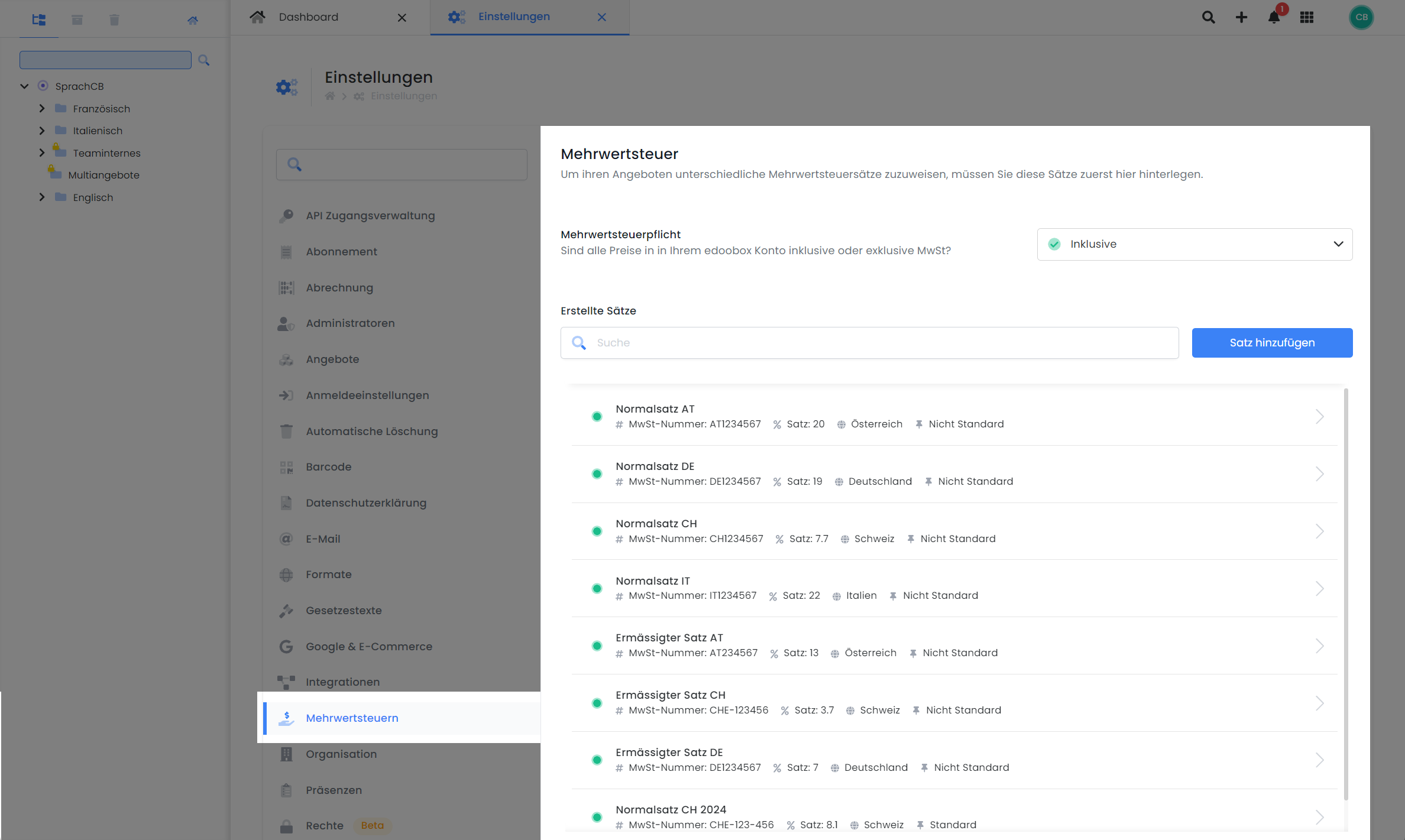 Auf diesem Screenshot ist die Benutzeroberfläche von edoobox, dem Online-Buchungssystem, zu sehen. Hervorgehoben sind die globalen Einstellungen zu den Mehrwertsteuersätzen, die hier global hinzugefügt werden, um eine korrekte Abrechnung zu ermöglichen.